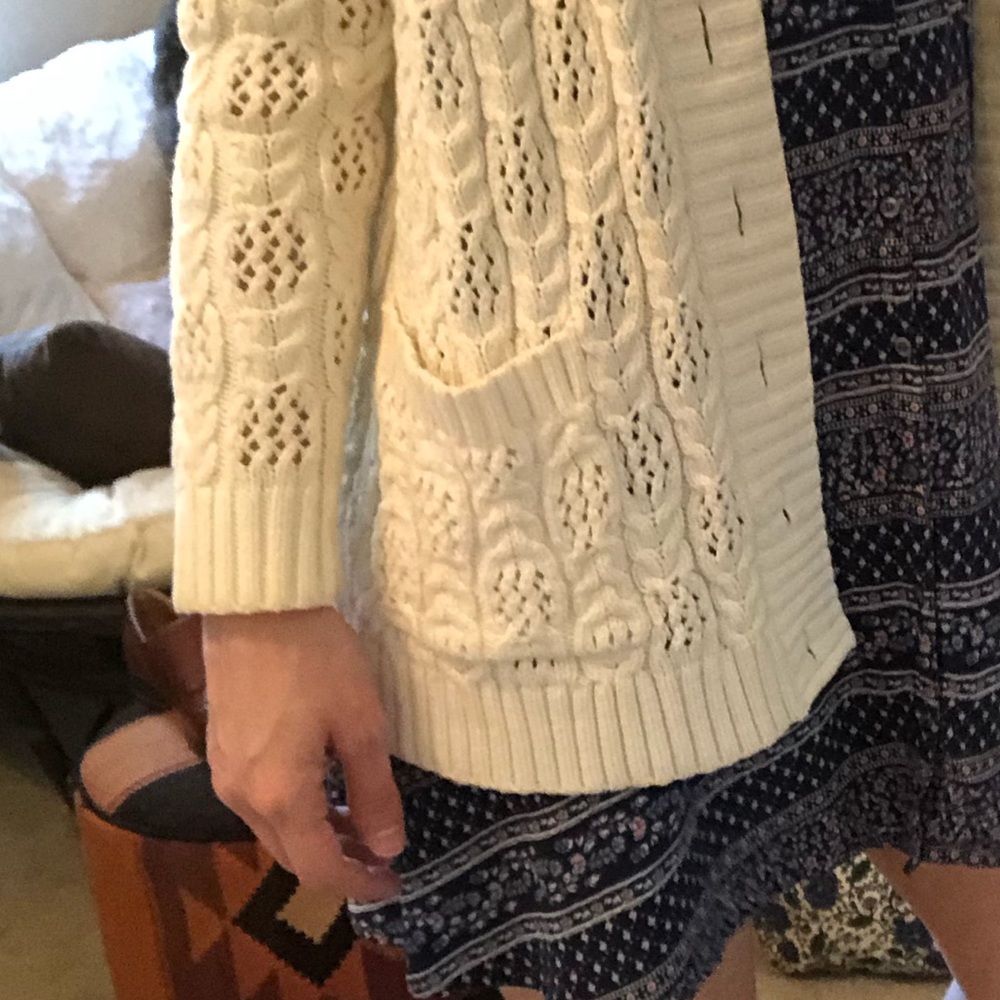 *SOLD* Michael Kors Cardigan - Picture 3 of 7
